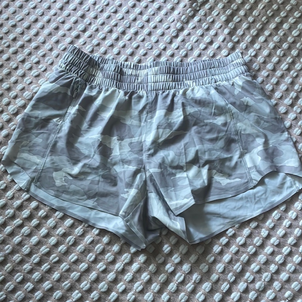 ATHLETA hustle 3’ short size S brown color
